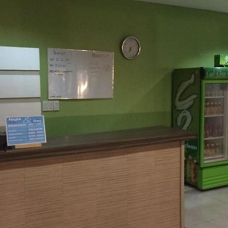 Night & Day Inn Легазпи Екстериор снимка